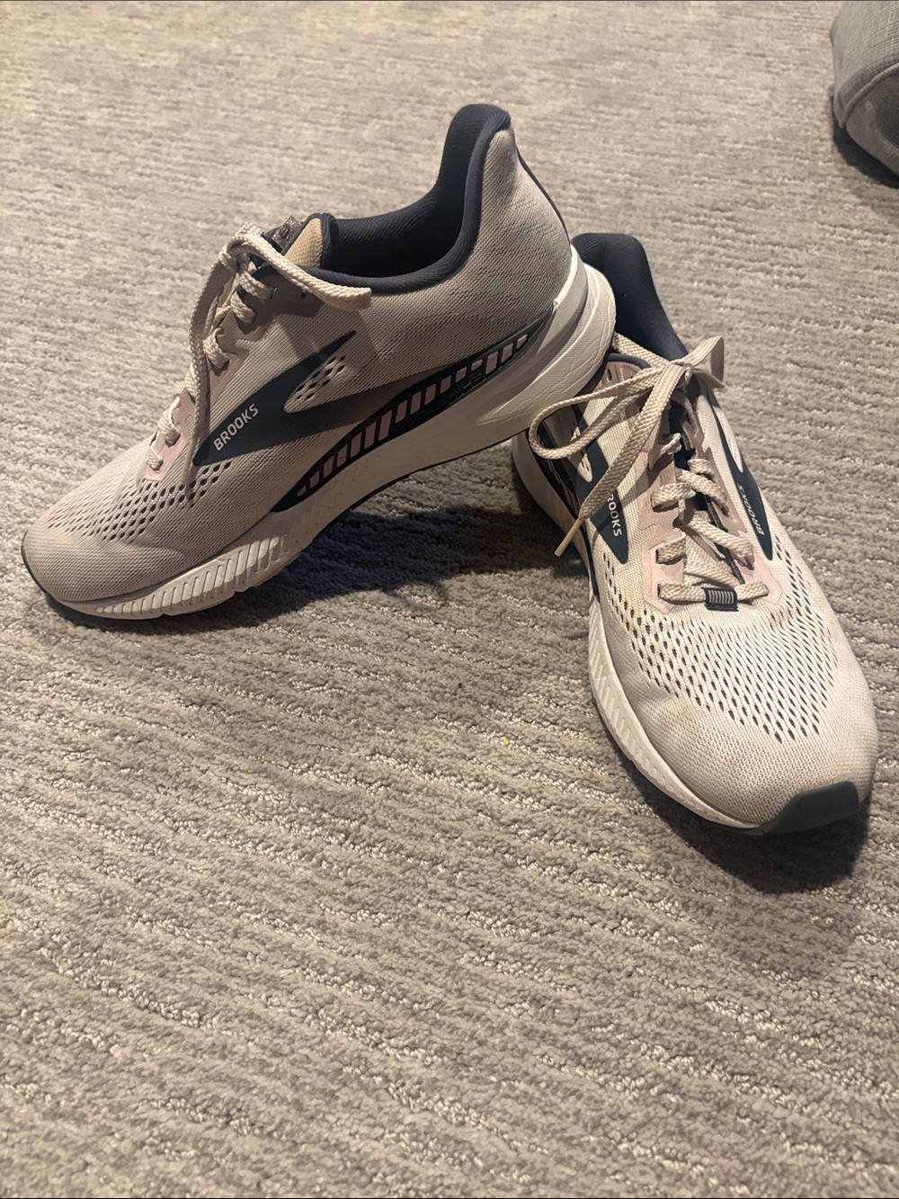 Brooks Women's Running Shoes in light pink and gray Accents